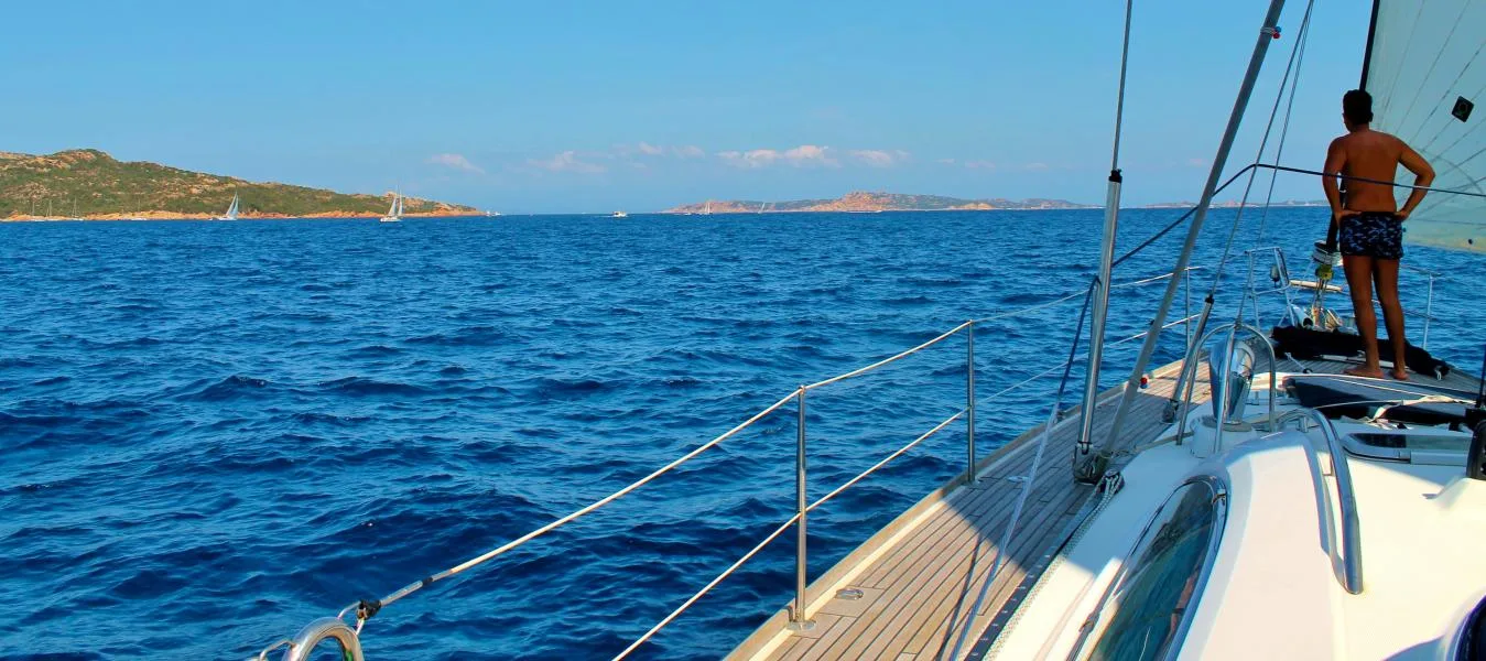 sailing-to-budelli-past-spagi-in-sardinia-italy