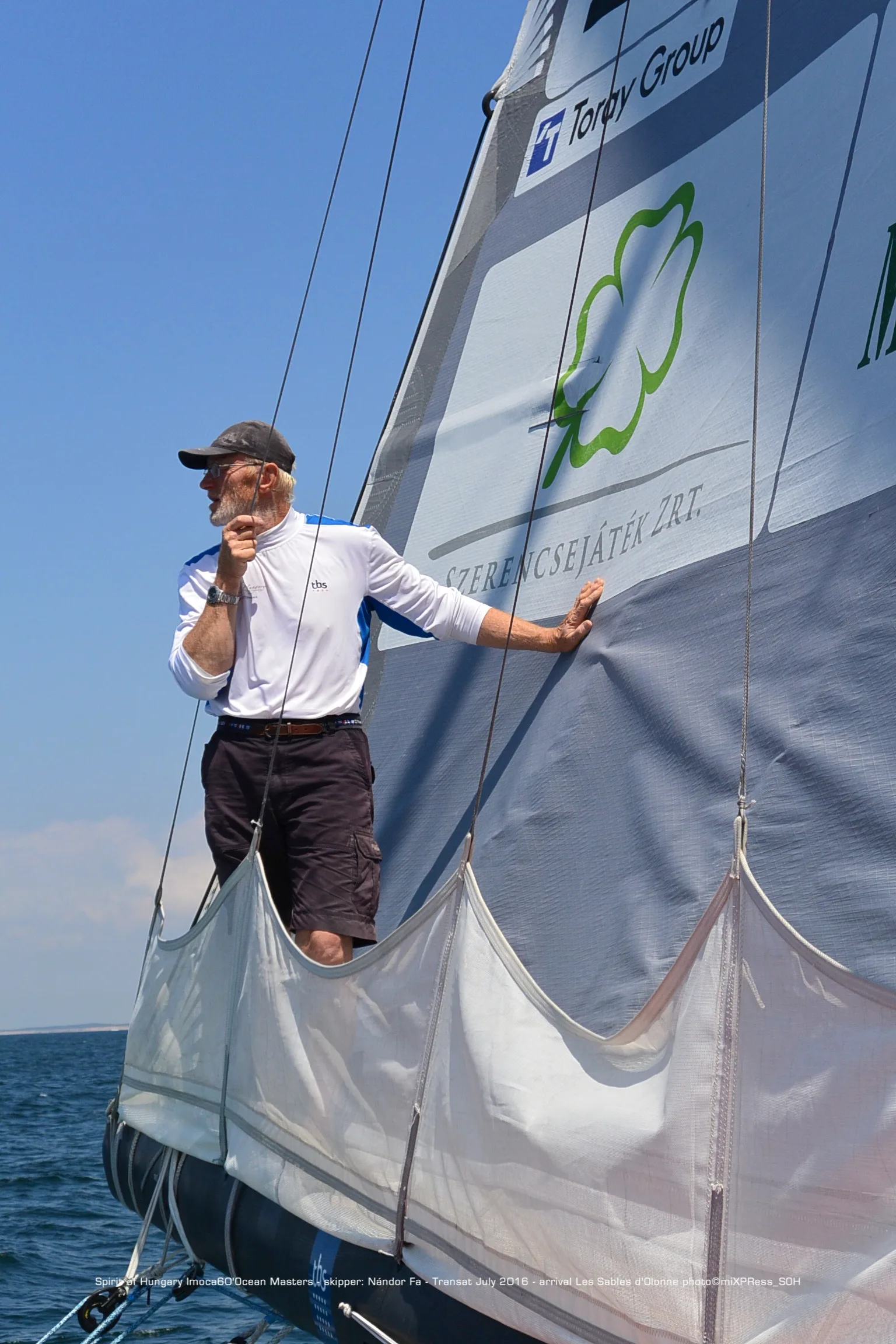 Spirit-of-Hungary-Imoca60-Ocean-Masters-skipper.-Nándor-Fa-©miXPRess_SOH-2016-63-1