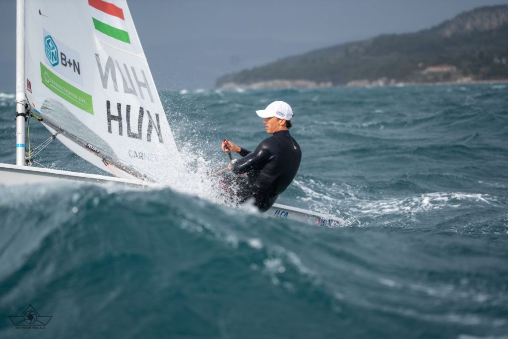Megkapták az olimpiai versenyhajókat a magyar vitorlázók