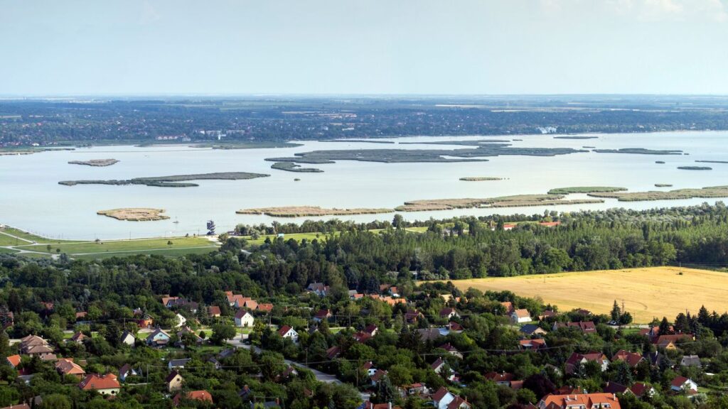 Újranyitott a népszerű gárdonyi strand