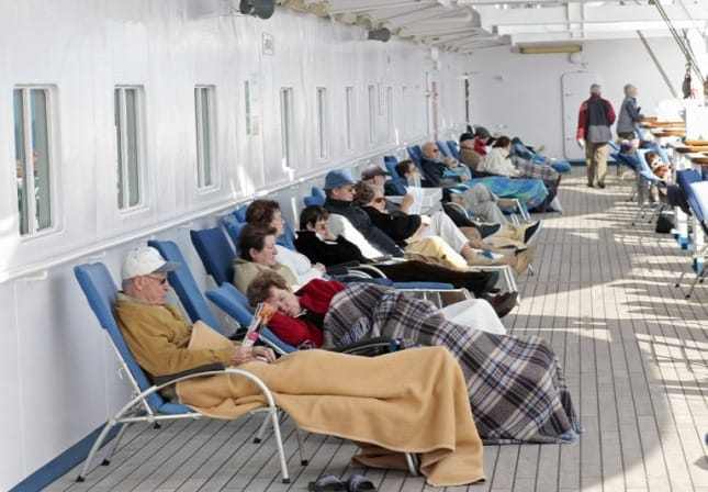 20170204cruise-ship--life-on