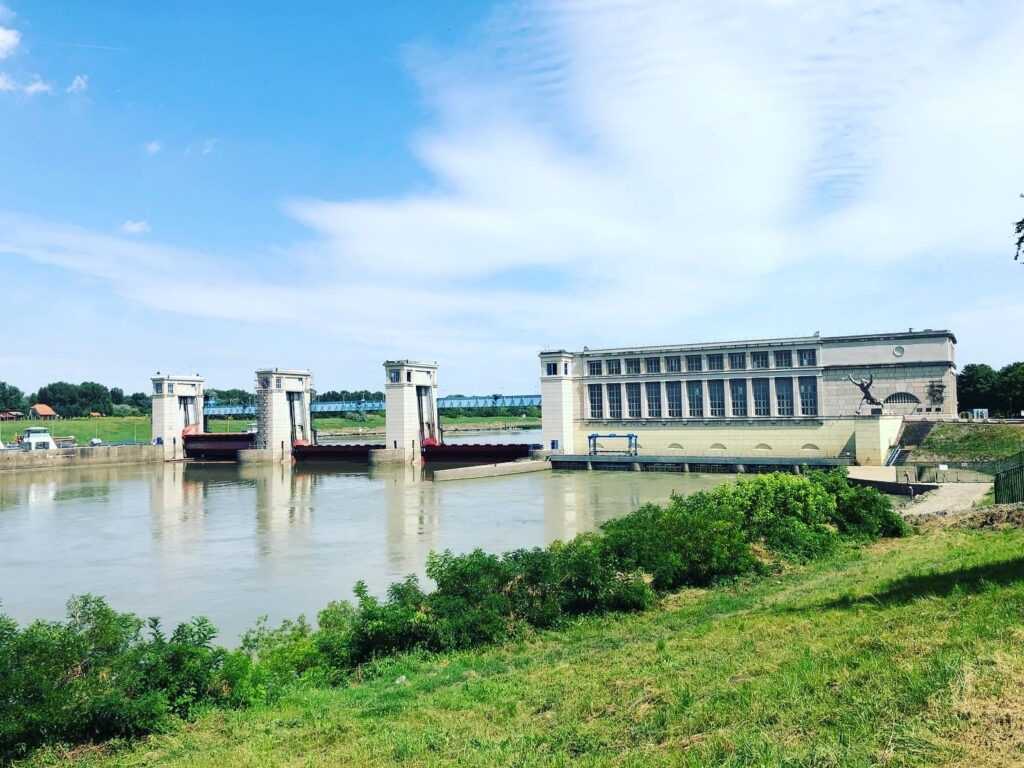 Tiszalók - vízerőmű