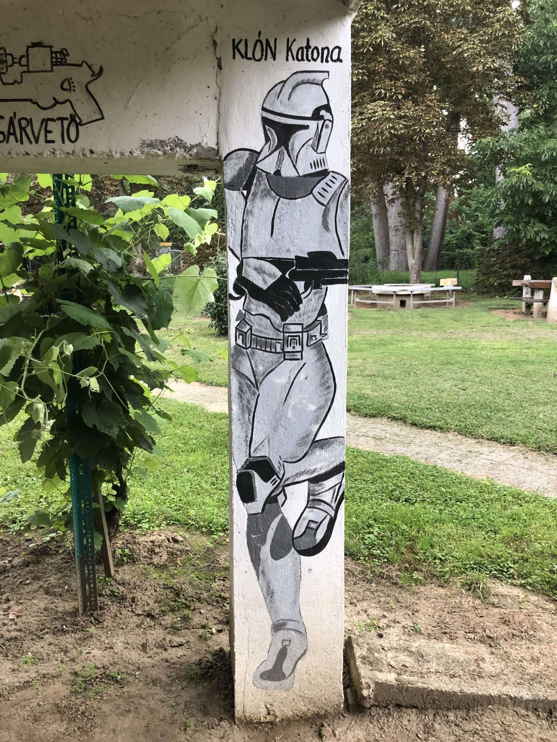 Kempingező klón katona