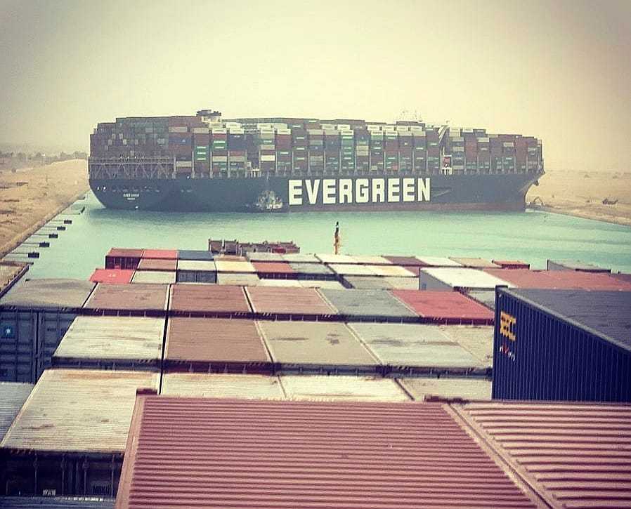 Blokád a Szuezi-csatornában