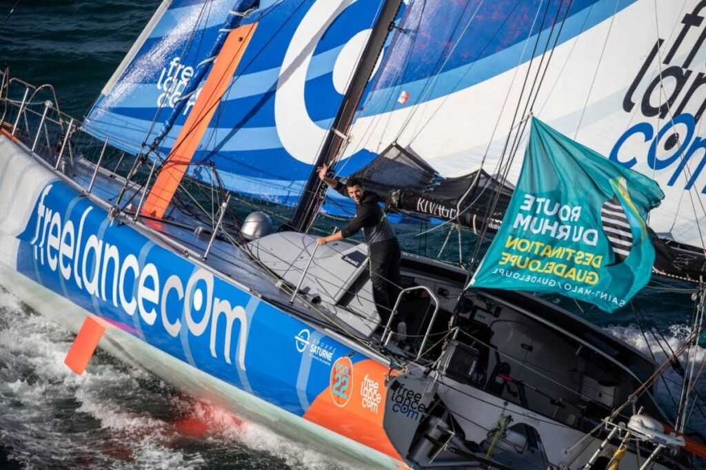Guirec Soudée a Route du Rhum szólóvitorlás versenyen, 2022-ben