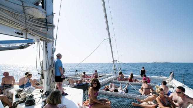 catamaranwinsout_04_thomsoncouk_658